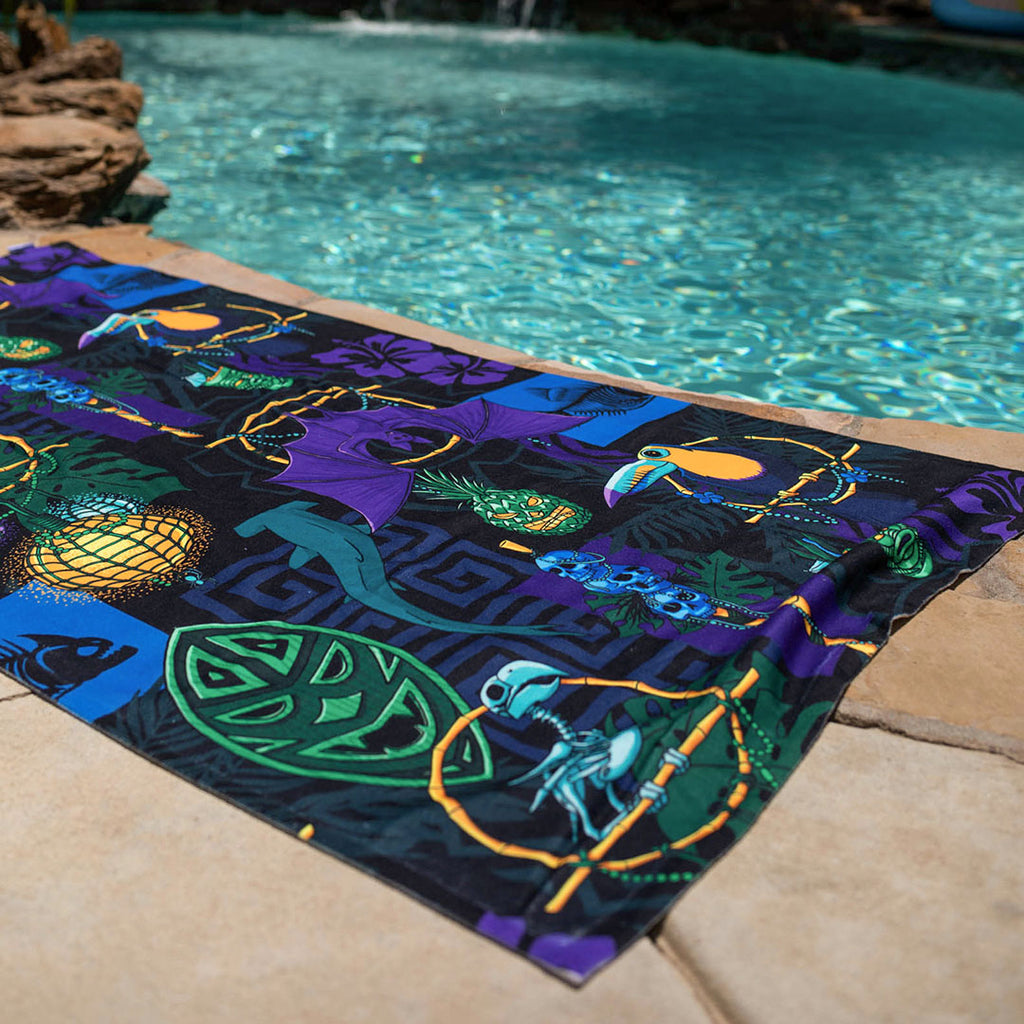 Creepy Cove Towel - Black Mast