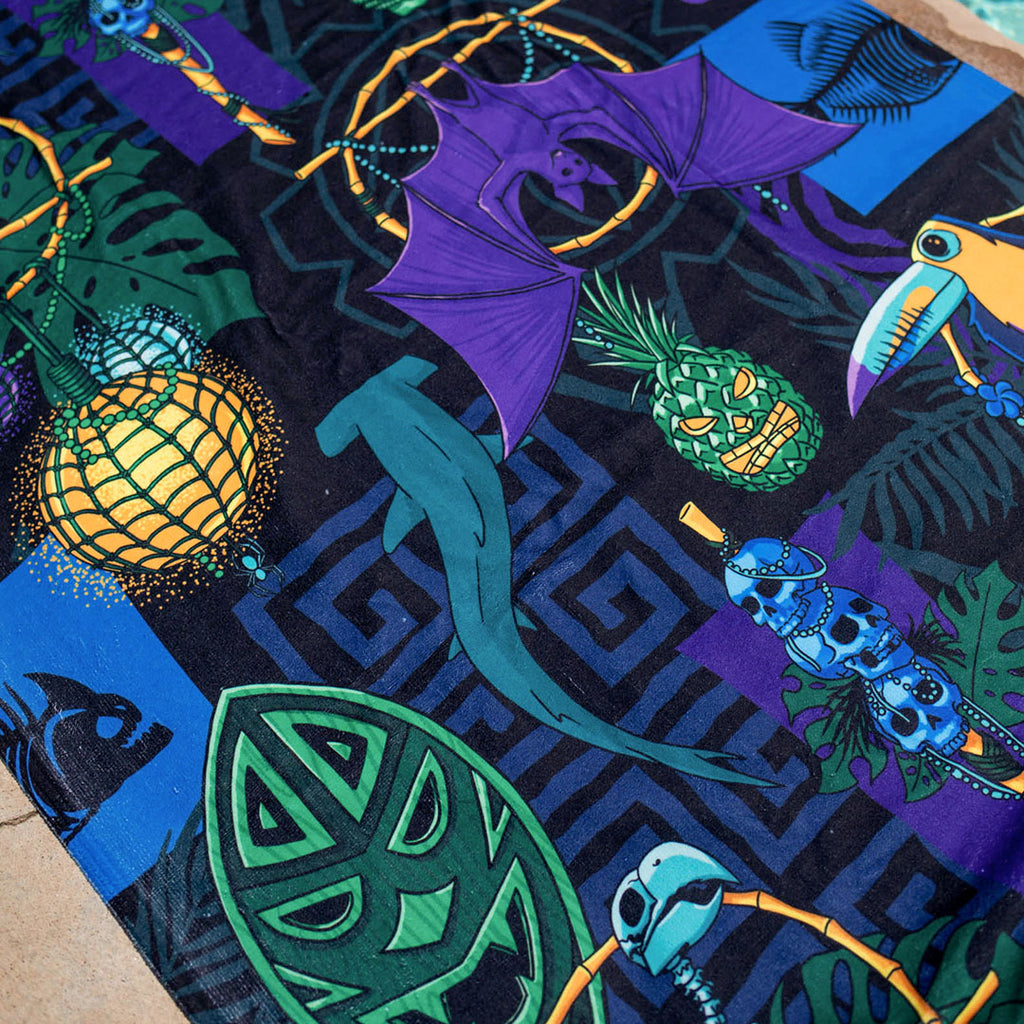 Creepy Cove Towel - Black Mast