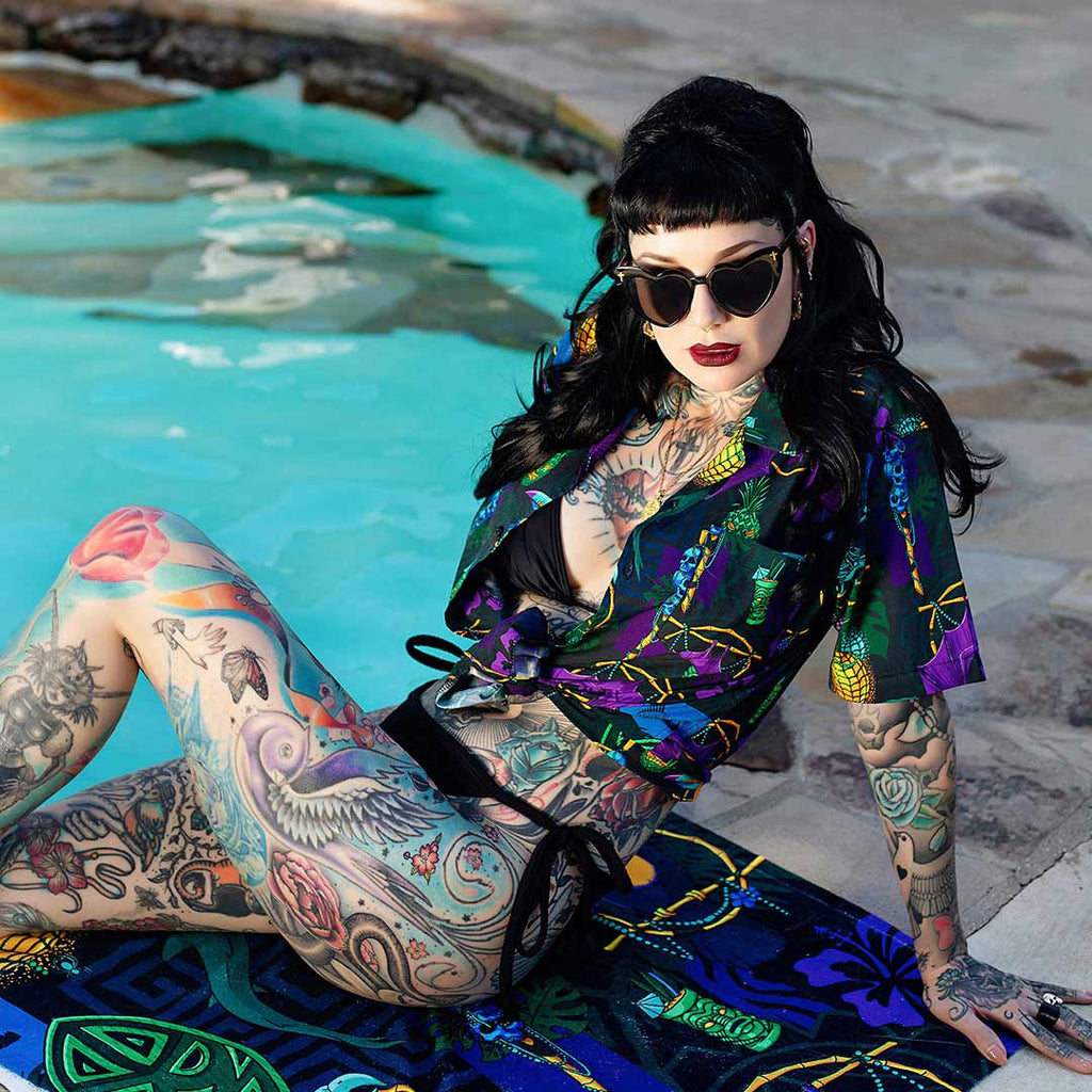 Creepy Cove Button-down T-shirt - Black Mast