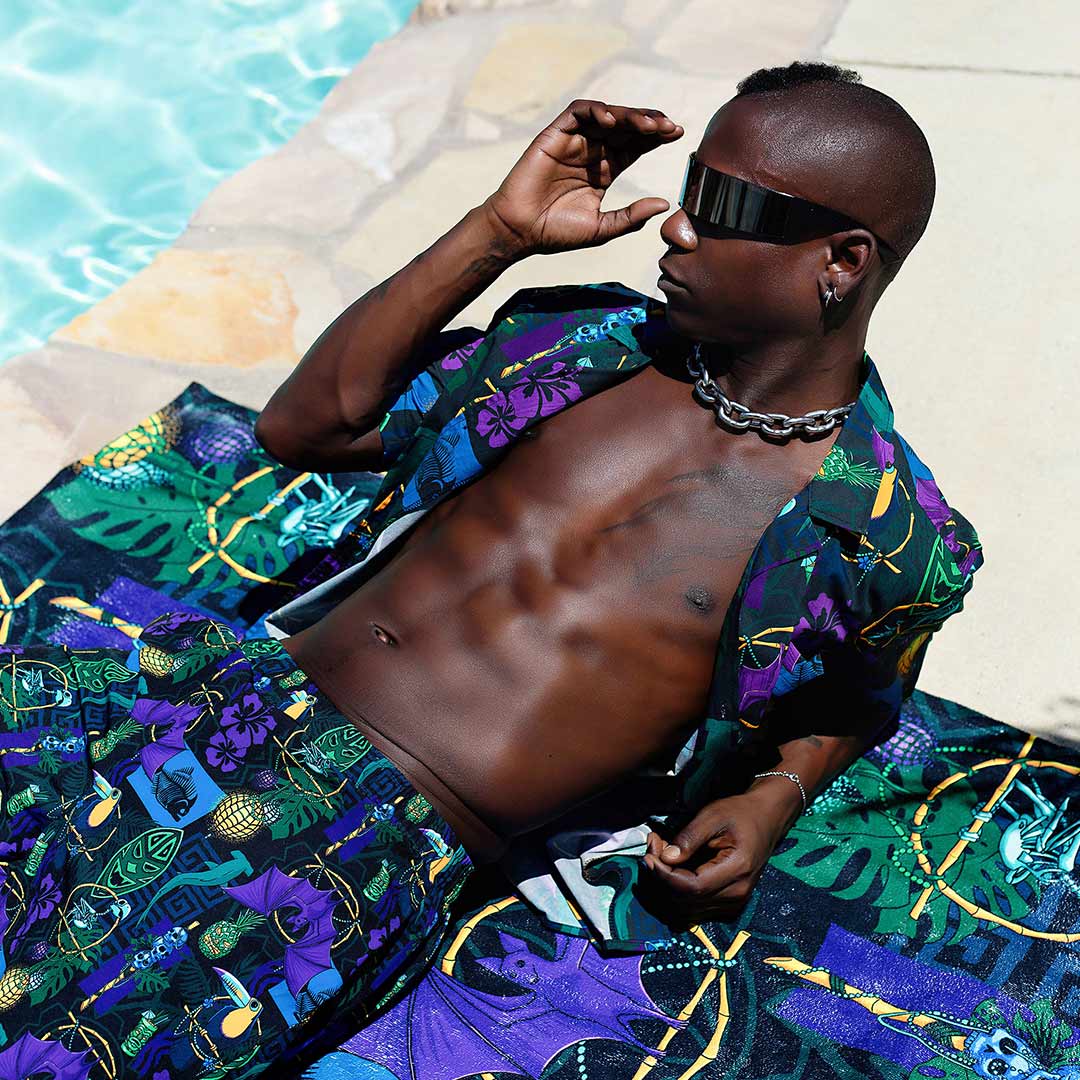 Creepy Cove Towel - Black Mast