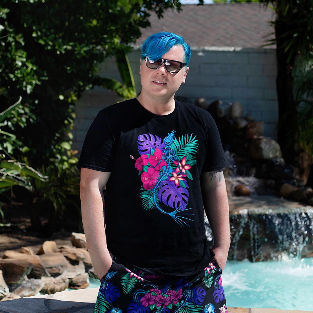 Tropigoth Graphic T-Shirt - Black Mast